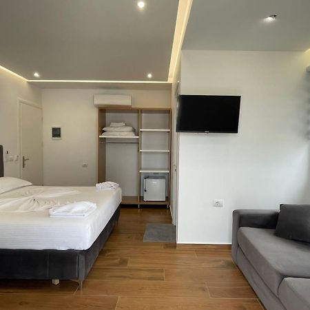 Anna Hotel Ксамил Екстериор снимка