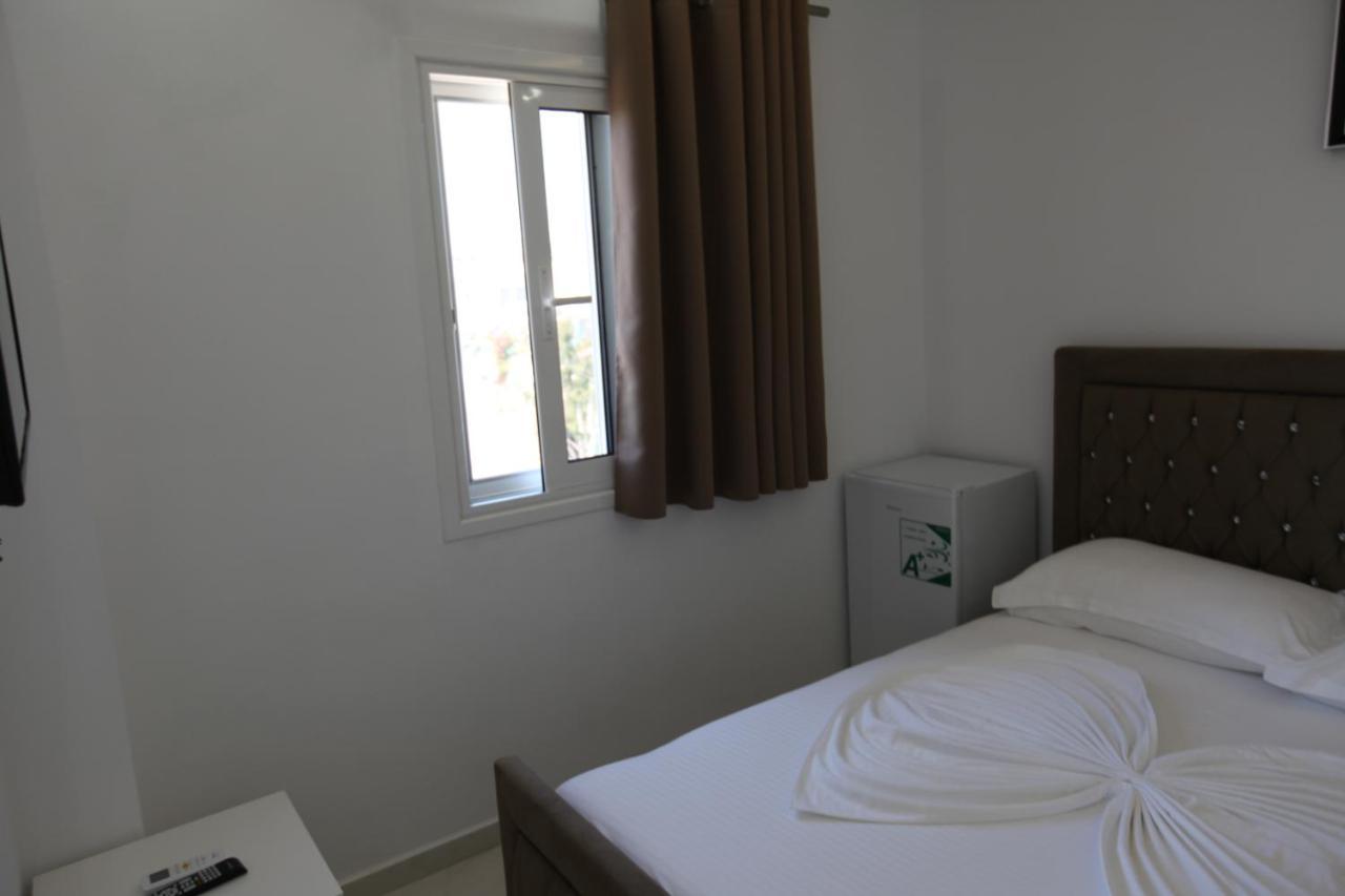 Anna Hotel Ксамил Екстериор снимка