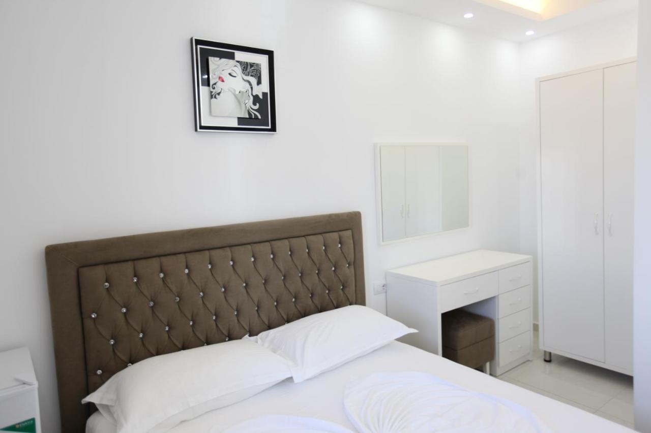 Anna Hotel Ксамил Екстериор снимка