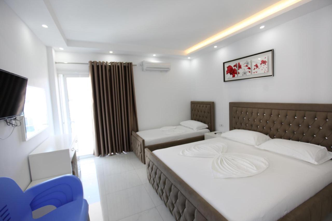 Anna Hotel Ксамил Екстериор снимка