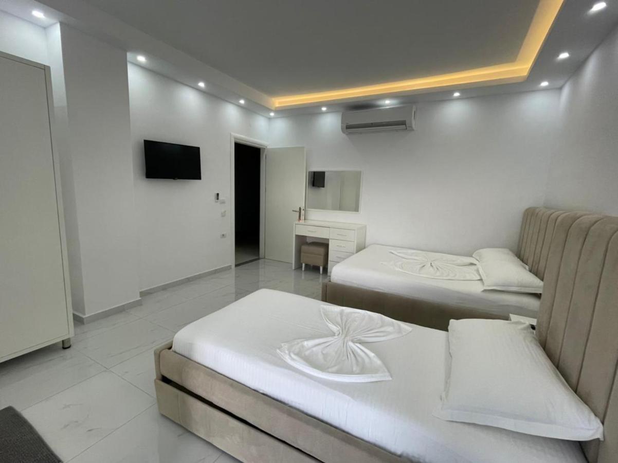 Anna Hotel Ксамил Екстериор снимка