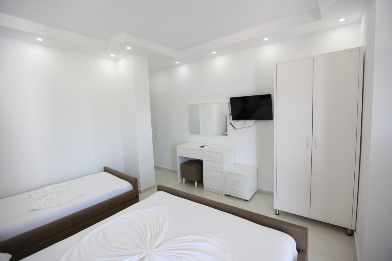 Anna Hotel Ксамил Екстериор снимка