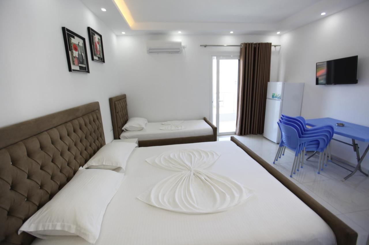 Anna Hotel Ксамил Екстериор снимка