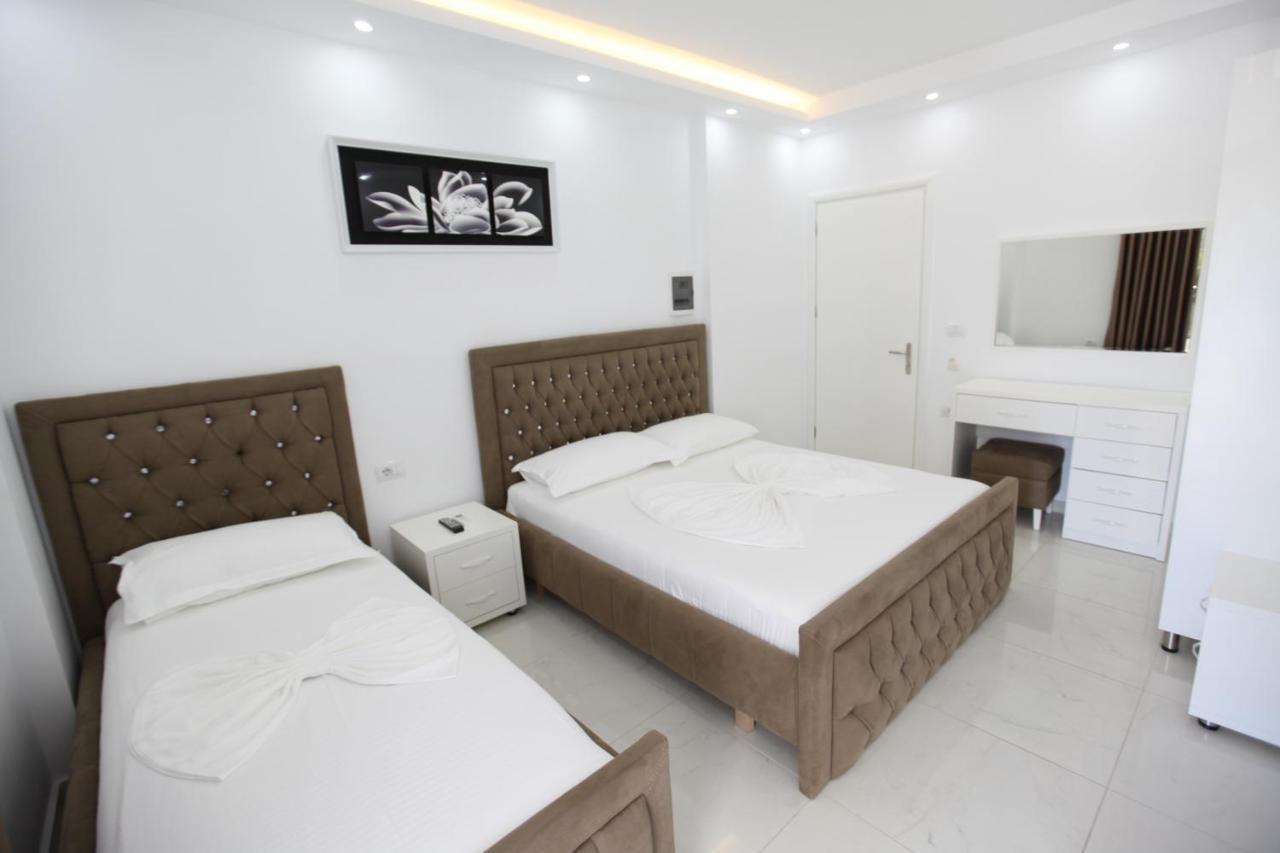 Anna Hotel Ксамил Екстериор снимка