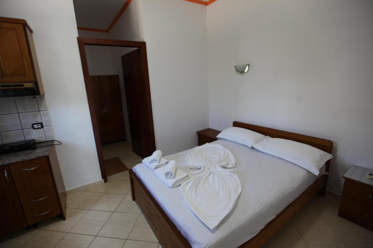 Anna Hotel Ксамил Екстериор снимка