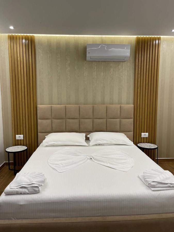 Anna Hotel Ксамил Екстериор снимка