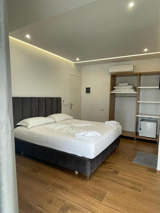Anna Hotel Ксамил Екстериор снимка