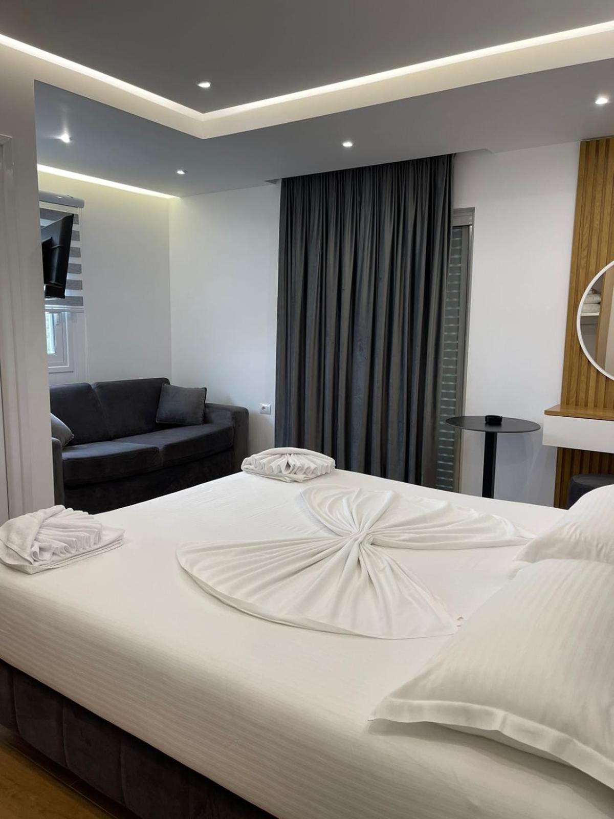 Anna Hotel Ксамил Екстериор снимка